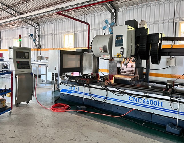 三軸加工中心機 JIH-CNC6500H